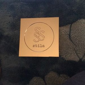 Stilla Eyes are the Window palette